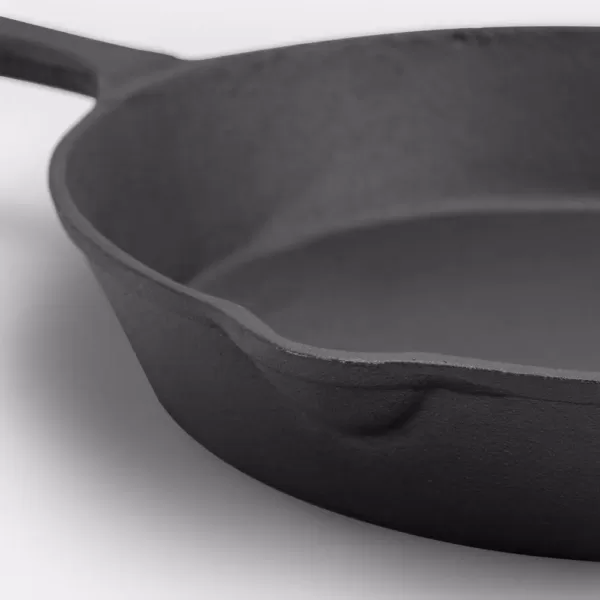 ExcelSteel 9 in. Cast Iron Skillet in Black