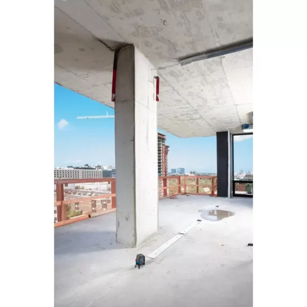 Bosch Self-Leveling Cross-Line Laser Level with Plumb Points