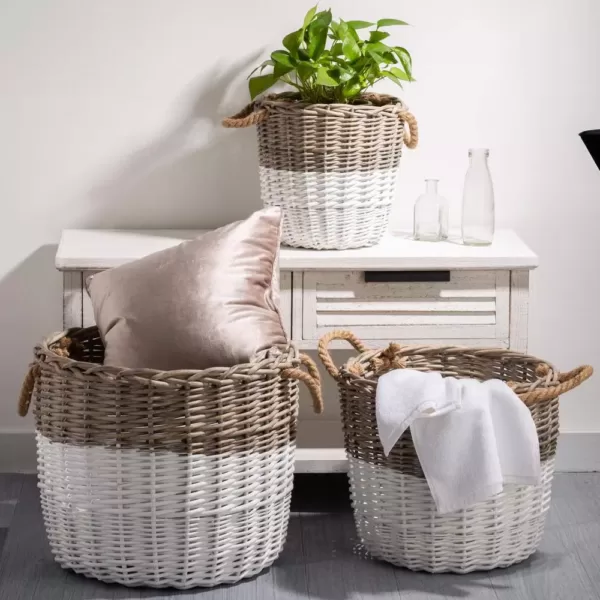 Glitzhome Natural/White Round Wicker Baskets (Set of 3)