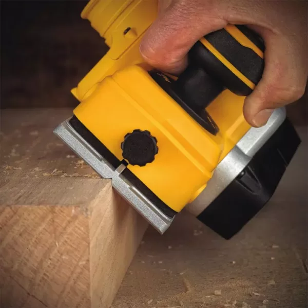 DEWALT 20-Volt MAX XR Cordless Brushless 3-1/4 in. Planer with (1) 20-Volt 3.0Ah Battery & Charger