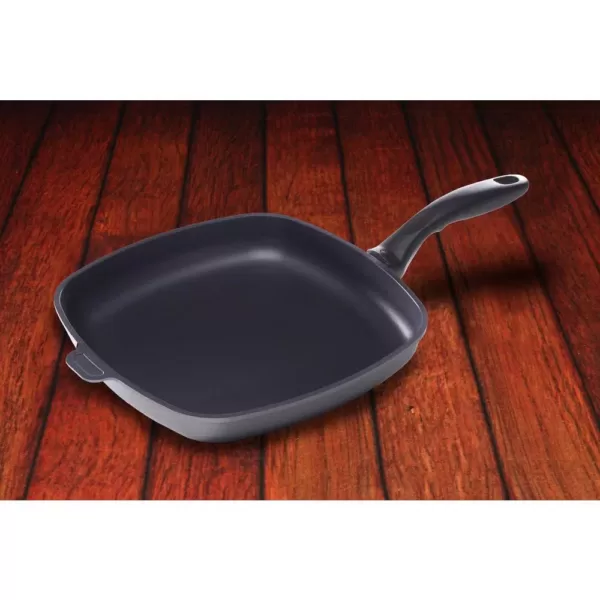 Swiss Diamond Classic Series 11 in. Cast Aluminum Nonstick Square Frying Pan in Gray