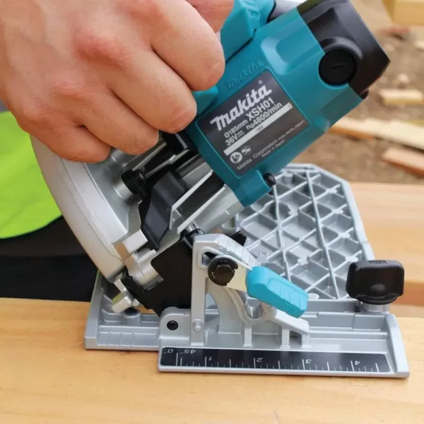 Makita 18-Volt 5.0 Ah X2 LXT Lithium-Ion 36-Volt 7-1/4 in. Cordless Circular Saw Kit with BONUS 2 Batteries 5.0 Ah