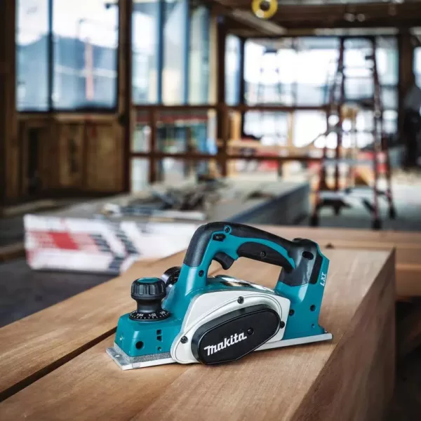 Makita 18V LXT Lithium-Ion Cordless 3-1/4 in. Planer, Tool Only with bonus 18-Volt 5.0Ah LXT Lithium-Ion Battery