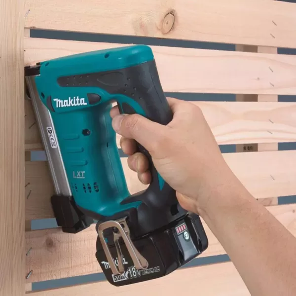 Makita 18-Volt 5.0Ah Lithium-Ion Brushless 3/8 in. Crown Stapler Kit