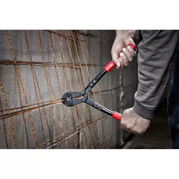 Milwaukee 24 in. Bolt Cutter With 7/16 in. Max Cut Capacity W/ 14 in. Bolt Cutter With 5/16 in. Max Cut Capacity