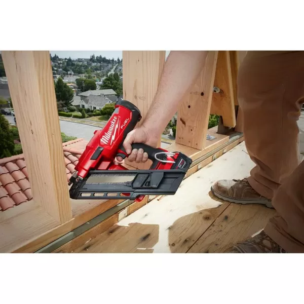 Milwaukee M18 FUEL 3-1/2 in. 18-Volt 30-Degree Lithium-Ion Brushless Framing Nailer Kit and Performance Safety Glasses with Gasket