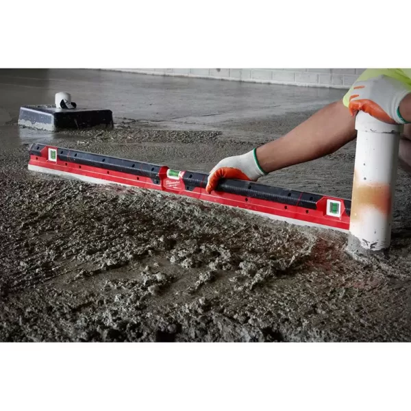 Milwaukee 48 in. Concrete Screed Level