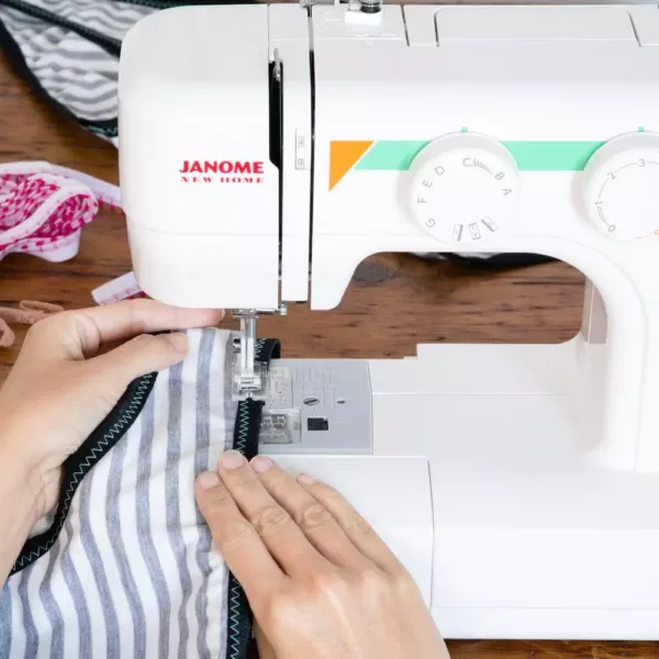 Janome MOD-15 Easy-to-Use Sewing Machine with Top Drop-In Bobbin System